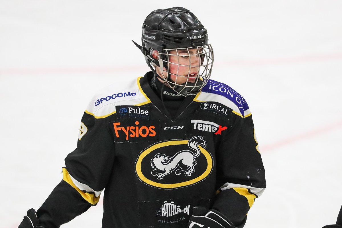 leijonat's tweet photo. C-nuorten SM-sarjan All Star -kenttä 2019–20 (2/2): ... Emil Järventie (Ilves), Aaron Hakala (Kärpät), Kasper Halttunen (Jokerit/JoVi). #kausipalkinnot #tähtikentät #CSMfi #Leijonat https://t.co/7hSDzBlHik