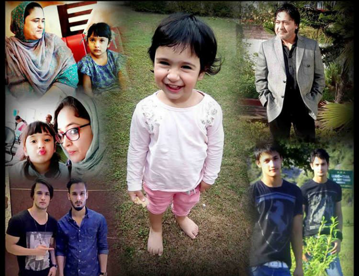 TheViralKhabri's tweet photo. Complete family of #Asimriaz
Do u love this family
#haapyfamily
#asimriazfamily https://t.co/emXz4pWeNp