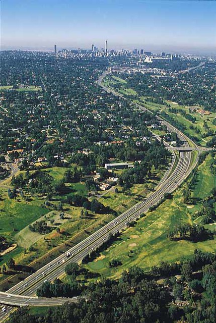 NEW OPEN ACCESS: Building just and sustainable cities through government housing developments

journals.sagepub.com/doi/full/10.11…

By <a href="/christinafatti/">Christina Culwick Fatti</a> &amp; Zarina Patel 

#Gauteng #SocialHousing #Cities