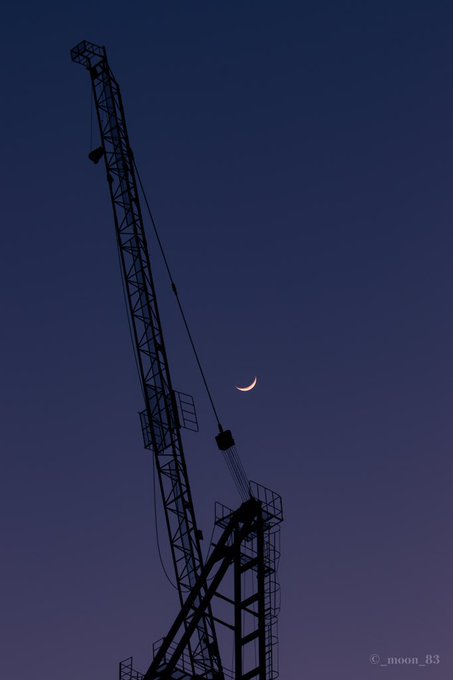 의 미디어: RT @_moon_83: 200328 오늘 초승달 달사진,풍경 🌙 https://t.co/aaWYdYQcX7 의 미디어: RT @_moon_83: 200328 오늘 초승달 달사진,풍경 🌙 https://t.co/aaWYdYQcX7