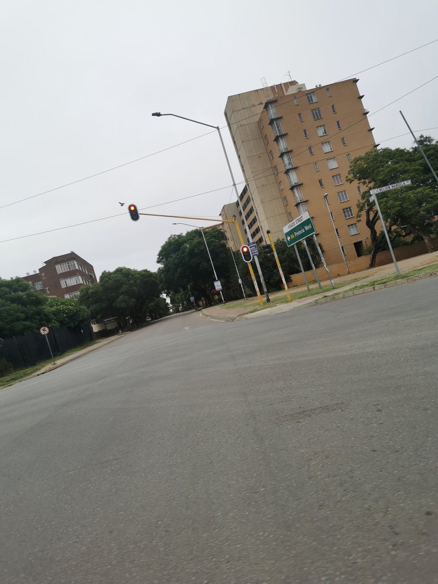SollySL's tweet photo. Pretoria CBD. Don't ask me why I was on the streets ๐ #CoronavirusSouthAfrica #LockDownGauteng #CoronaLockdown https://t.co/RWDBKmJMQy