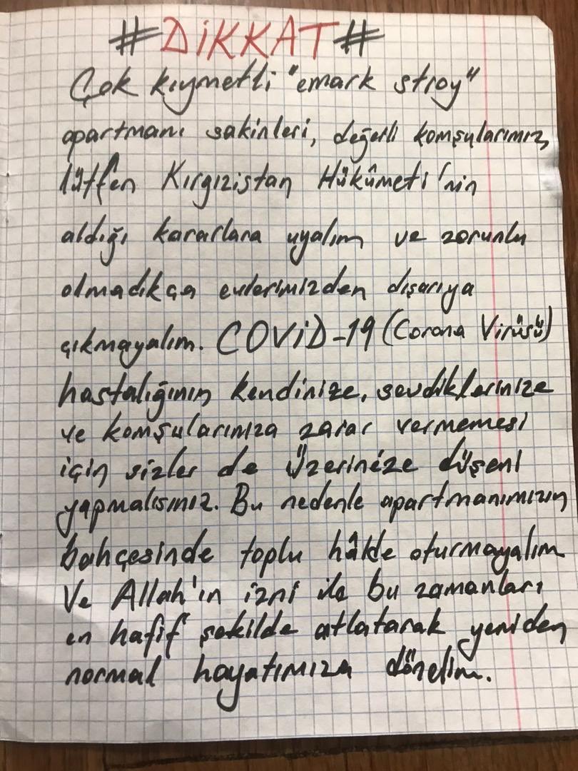 Kurgızistan da türkler karantinaya uymayınca apartman yöneticisi Türkçe duyuru yaMış