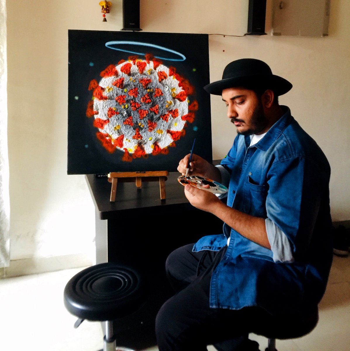vikalpsingh111's tweet photo. The Painting depicts that we should never forget what we faced and stood still together.
We humans did many mistakes, we behaved just like the virus we are fighting.
When we forget what we shouldn’t do this painting will remind us.
#coronavirusindia  #CoronaLockdown #coronavirus https://t.co/YB91qjTF24