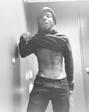 PriinceKobee's tweet photo. Selfie 🤳🏾 https://t.co/nxYEvTN9Zk