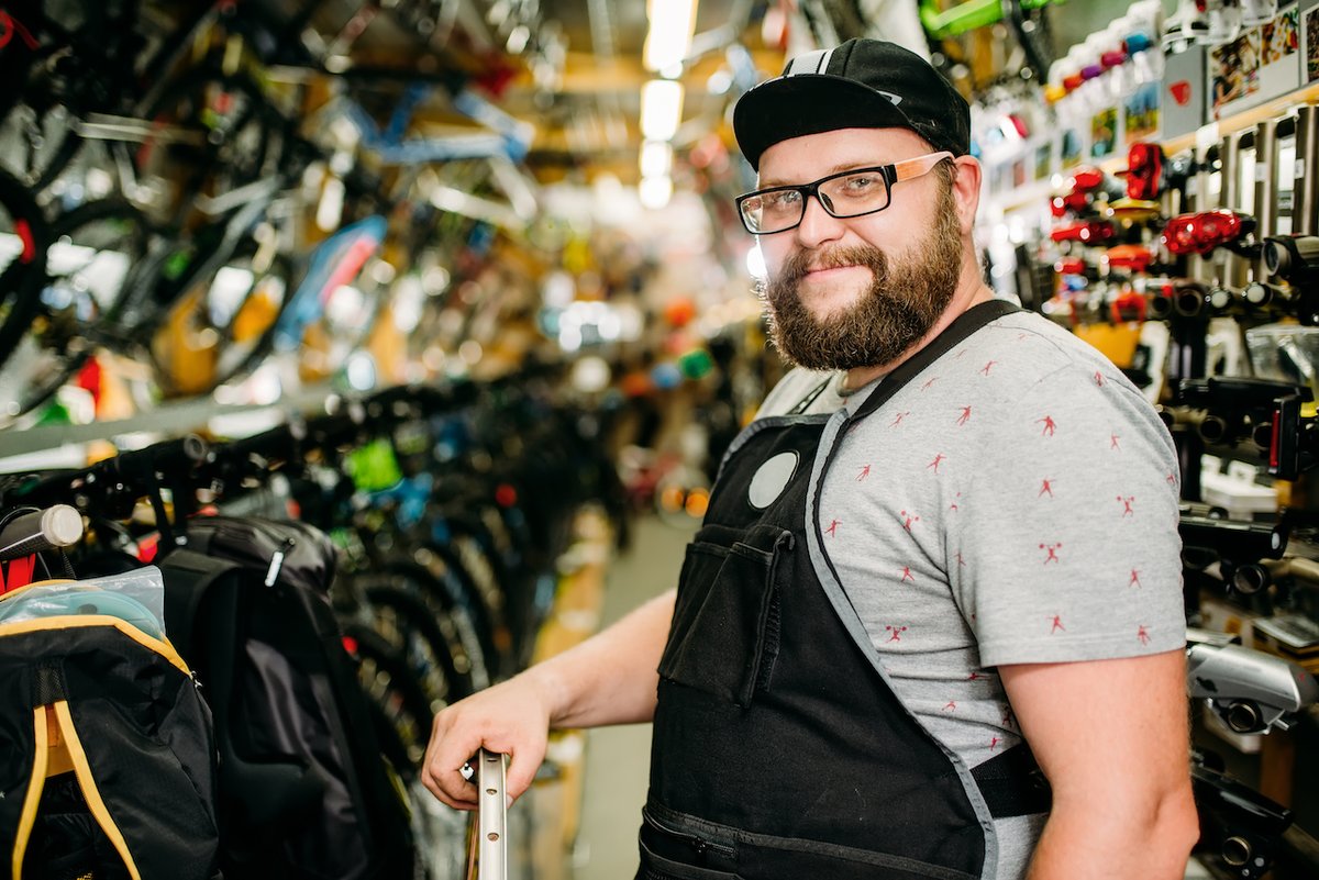 CroggyApp's tweet photo. Don't quite have the right tools to repair your #ride? We know quite a few people who do! Enjoy easy access to 1000s of qualified bike #mechanics from all across the UK with #CROGGY!
Download for FREE → https://t.co/xrgP9itTNs ⚙️🔧
#UKCyclists #CyclingGroups #CyclingClubs https://t.co/onCldZzlgb