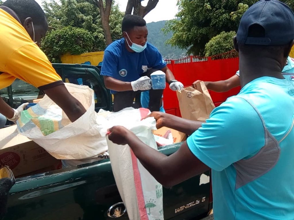 Ibarushimpuhwek's tweet photo. @RwandaGov has started the distribution of food and other basic essentials to vulnerable groups across the country. This follow a public lockdown to control the spread of #Coronavirus Pandemic.#RwoT https://t.co/LDVKKgw9IK