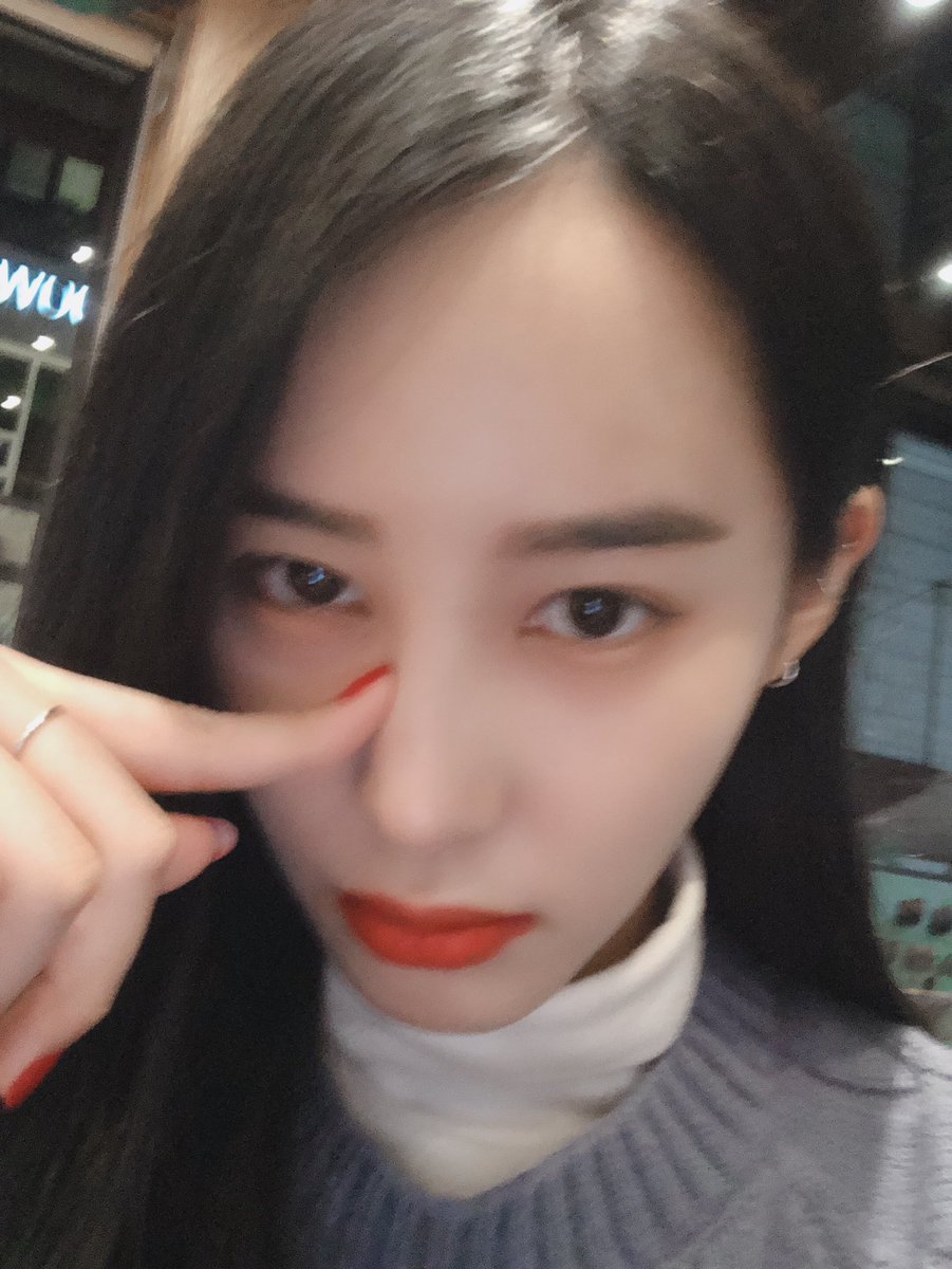 HINAPIAofficial's tweet photo. [ #경원 ]
경원이에요오
다들 즐겁고 행복한 주말보내고들 계시는지이 ㅎ근데 나 뭐 바뀐거 없어?🧐 https://t.co/b1PvA7ZOGs