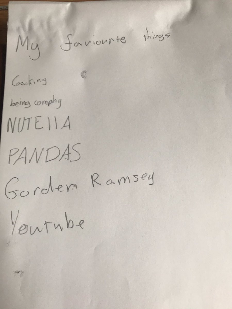 vfinley72's tweet photo. ๐๐Just found this on my office desk... slightly gutted Iโm not on my 8 yr oldโs list of favourite things but who doesnโt love a panda...and Gordon Ramsey?! ๐๐๐ @GordonRamsay @YouTube @NutellaGlobal #pandas #beingcomfy #cooking https://t.co/AoOqzSvo1Y