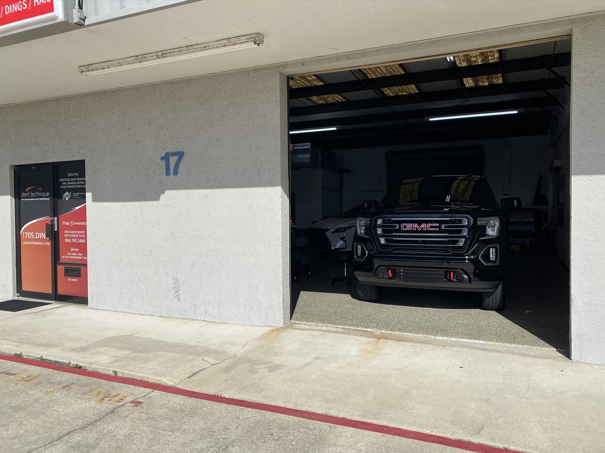 DentTechInc's tweet image. We have been closely monitoring the rapidly-changing situation with COVID-19. We are still open and taking all precautions to maintain a clean working environment. If you are not comfortable waiting, we have a key drop🔑available. Call or text us for a quote or appt 904-705-3464