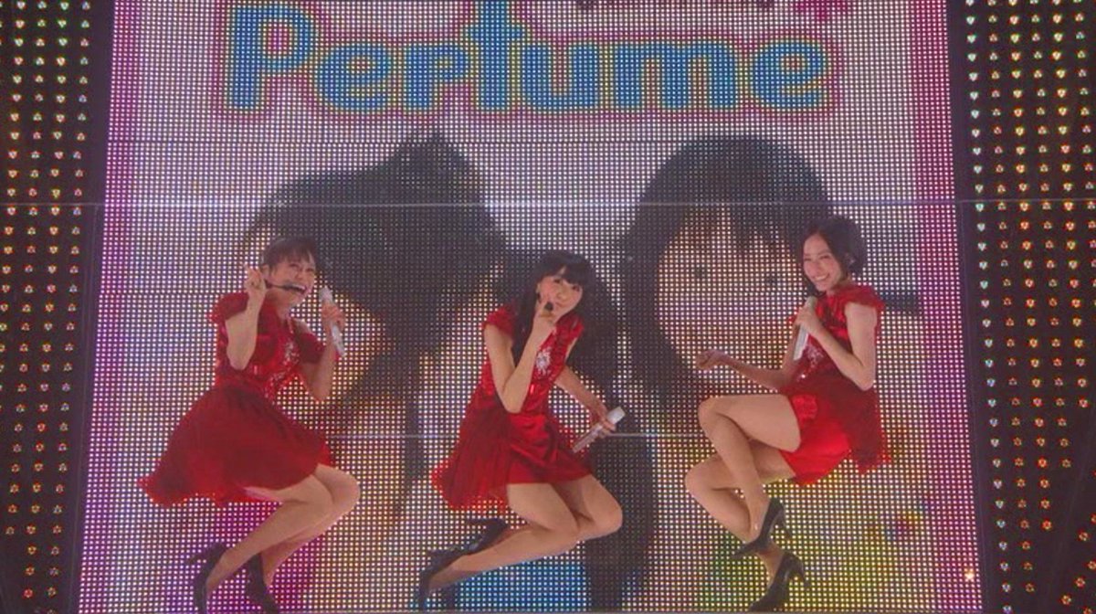 KAN_3_Prfm's tweet photo. LIVE3:5:6:9 ジャケットシリーズ！
次は、スウィートドーナッツ 2003年の曲！！
#prfm #LIVE3569 #スウィートドーナッツ https://t.co/3NToPk67PO