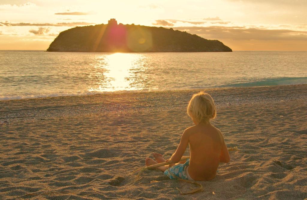 JasonIJSmith's tweet photo. I ask those who love the sea to join the challenge to publish a picture of a beach. #beachpositive #happythoughts https://t.co/tsZacxP212