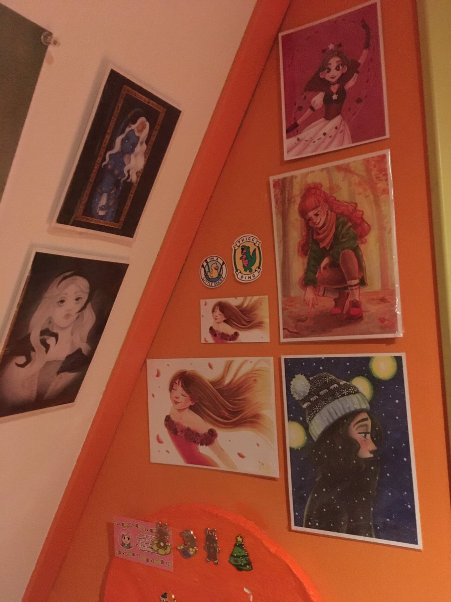 bloem1308's tweet photo. 3 new prints arrived today 🥰 my @Baylee_Jae corner is growing!!! https://t.co/RclaHgnShG