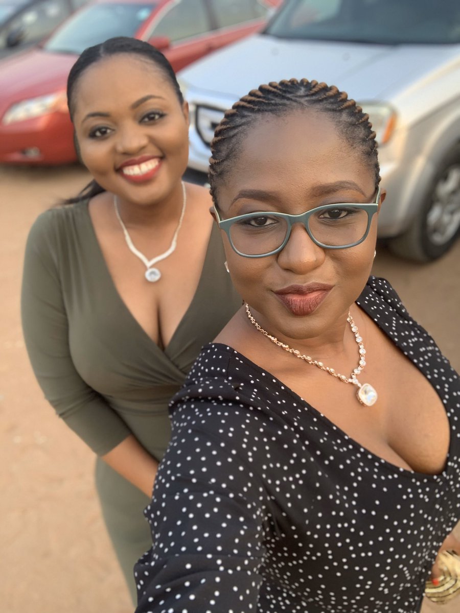 yemiloso's tweet photo. I celebrate my beautiful friend @shilebaby today. Our 16years friendship is precious to me because it allows us to to be our true selves, to grow, love, apologize and forgive. You are one of the most selfless person I know (1/2) https://t.co/pNsXNTp9ll