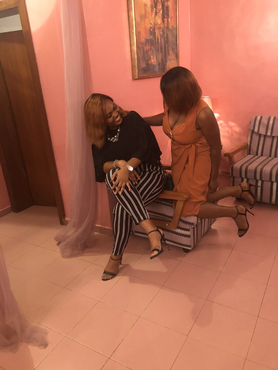yemiloso's tweet photo. I celebrate my beautiful friend @shilebaby today. Our 16years friendship is precious to me because it allows us to to be our true selves, to grow, love, apologize and forgive. You are one of the most selfless person I know (1/2) https://t.co/pNsXNTp9ll