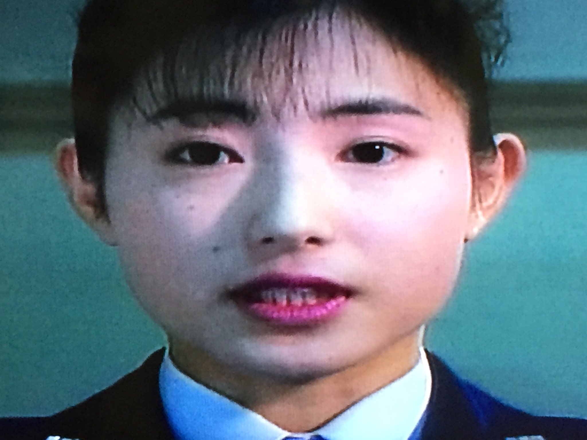 Shigoshigoon 刑事貴族2最終話 本編では描かれなかったが 実は準レギュラー 南 宏介 刑事役の山田 善伸氏と 渡辺 早苗婦警役の星野光代氏が 最後の出演 写真は番組卒業で花束を貰う二人と 松方弘樹氏に挨拶する星野光代氏の 未公開スチール 刑事貴族2 水谷