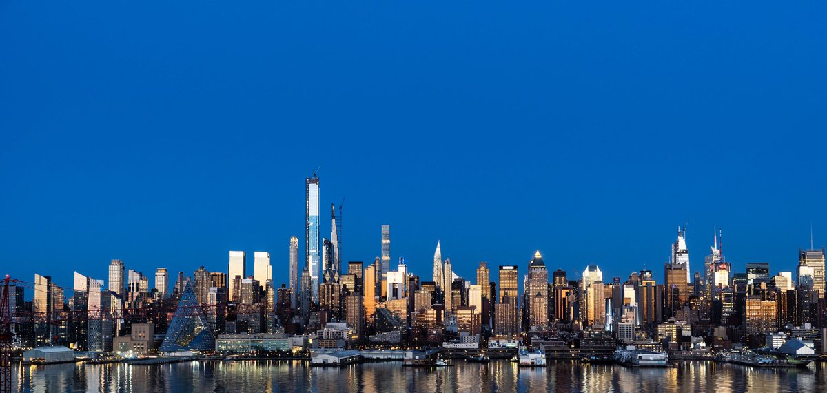 JosephDiGi's tweet photo. Sunset last night was extraordinary! #NYC #30yeartimelapse March 27th, 2020 https://t.co/FM5wJe0PVL