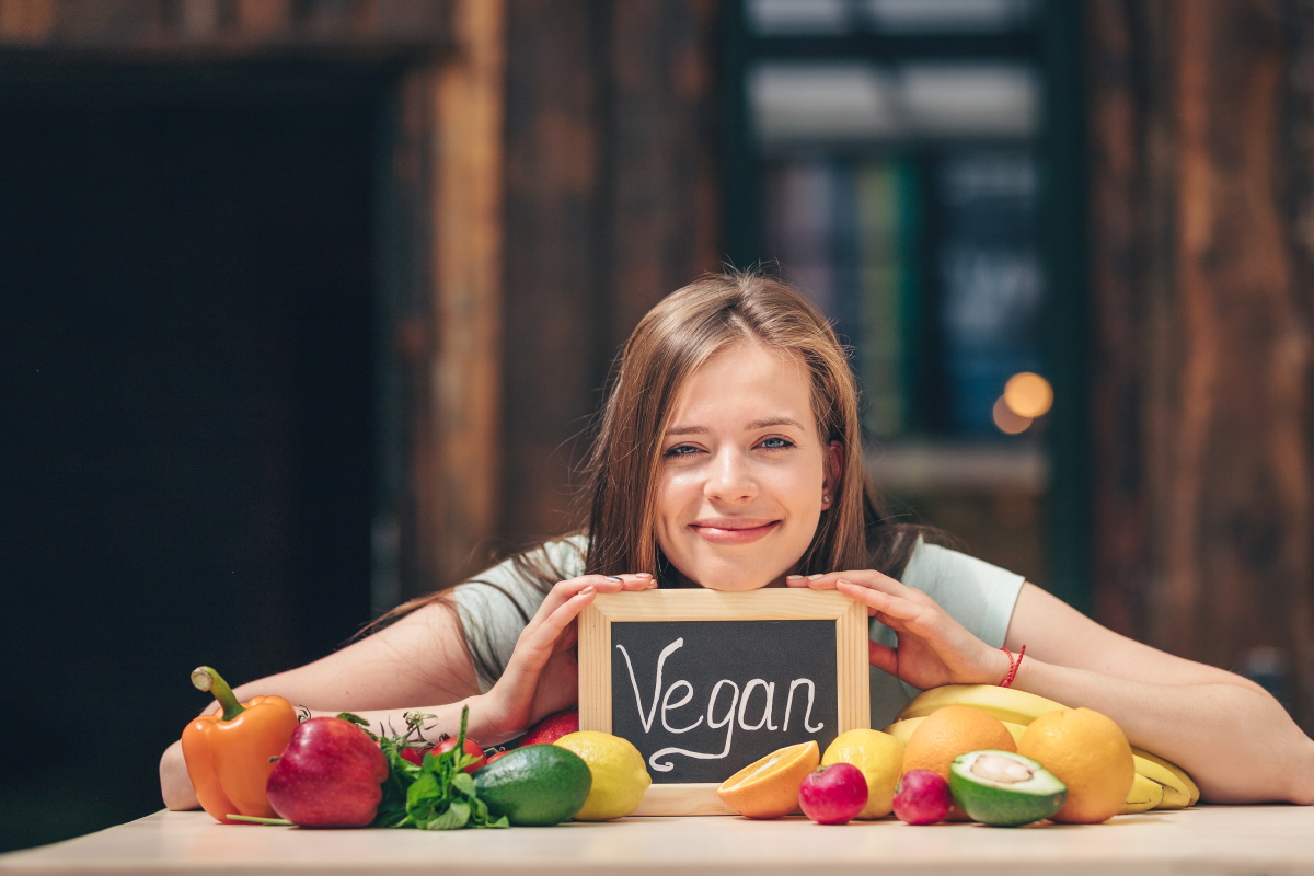 agingblissfully's tweet photo. A #vegandiet can be very healthy for you. However, a diet that includes seafood, poultry, and dairy products, along with whole #grains and #vegetables, can keep your #skinhealthier. 
#vegan #veganhealthy #veganrecipe #veganfood #skincareproducts #skincaregoals #skincare https://t.co/V30PjFvcDV