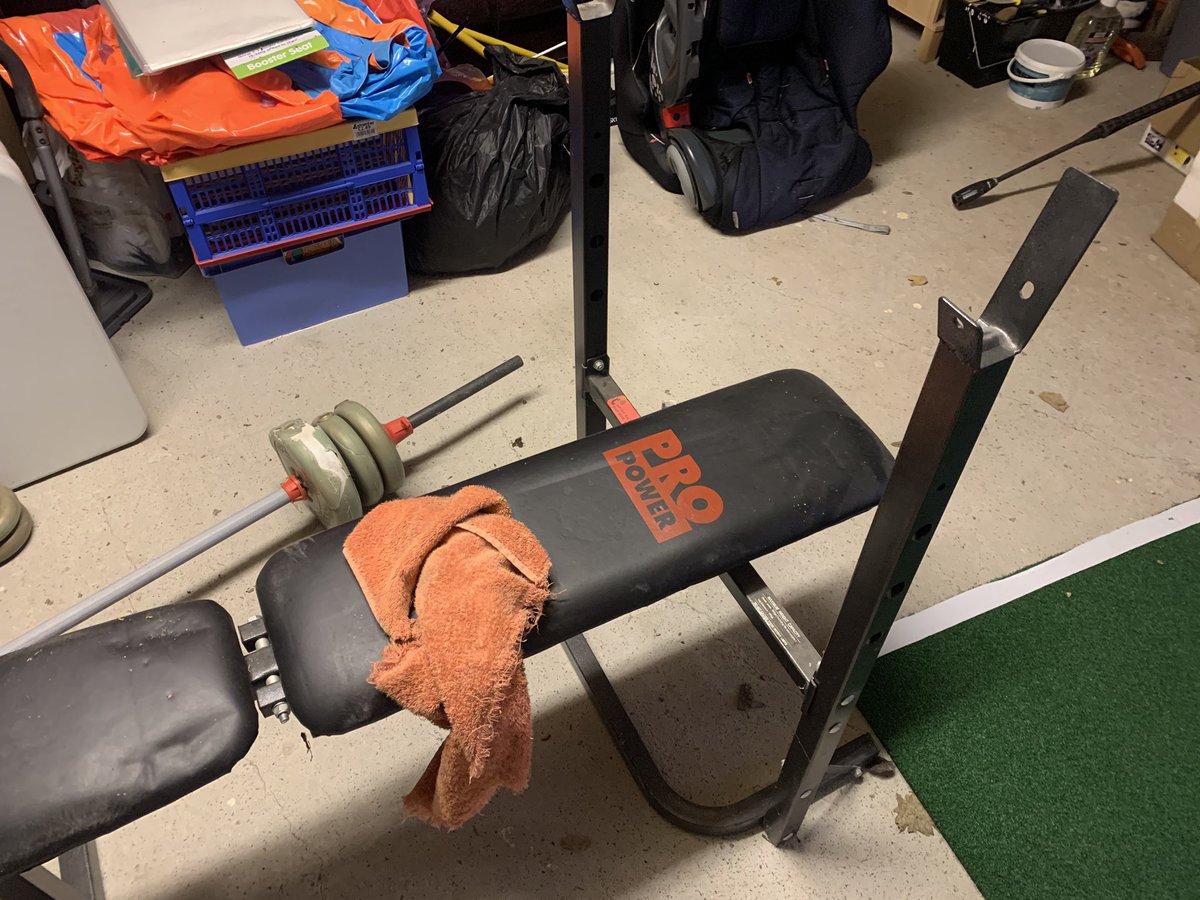 Stevetrumangolf's tweet photo. Have had these weights since I was about 14! By the looks of them I think that was when I last used them 😂😂 #letsdothis #letsnotdothis 🤔 #healthandsafety https://t.co/cvQnRxxuC8