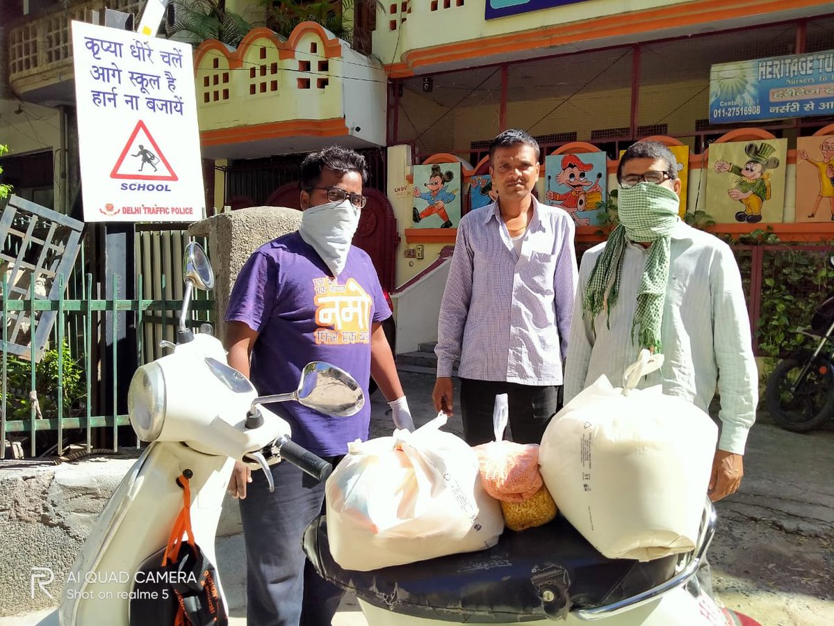 forworldhelp's tweet photo. Mangolpuri (Delhi) by Mr.Kush Gupta with the help of Mr.tejendra Pal Singh Bagga (Ex-MLA).
#helpfund #relieffund #myindia #hungercontrol #WorldHelpOrganization #nocarona #nocovid19 #coronasafeindia #ProjectThali #thaliforall #foodsupport #foodrelief #foodhelp #nohungryindia https://t.co/alcUbXBl0L