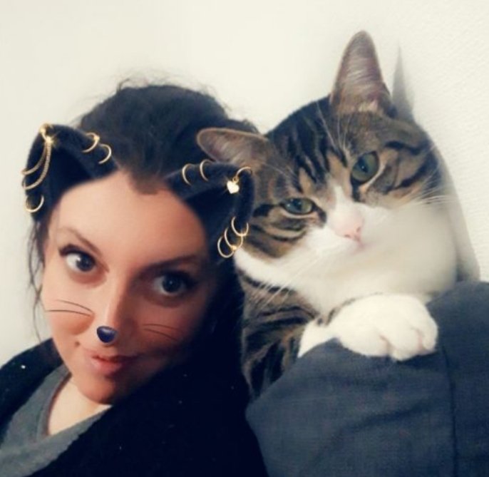 IsabelleVenier's tweet photo. #Mehow Ça fait 4 ans aujourd'hui que mon p'tit pépère est entré dans nos vies (1 jour avant mon anniv) !!! 🎉🎂😍🐱 #Jumper #HappyBirthday https://t.co/MWig8OdeqD