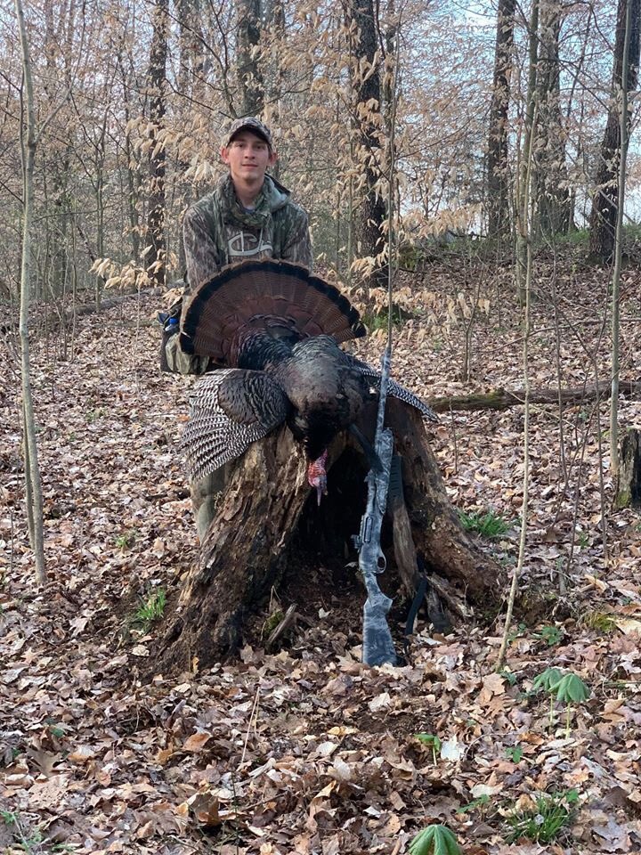 amymdodson's tweet photo. Will harvested his last juvenile bird today. 11 in. beard, 1 in. spurs, 23 lbs. #drakefieldexpert #drake #oltomtechnicalgear https://t.co/7R5qF6nuXn