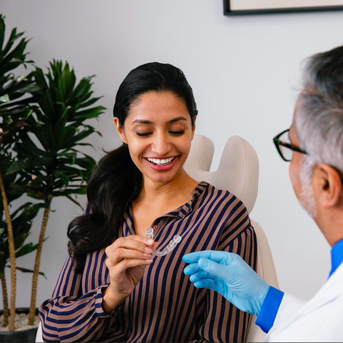 InvisalignKSA's tweet photo. Do you like going to the Dentist?👇🙋‍♀️🙅‍♂️ Starting your Invisalign journey might change your mind! Discover more about the benefits of Invisalign treatment today.👏👏
#retainers #invisalign #teeth #teethgoals #smilegoals #newsmile #straightteeth #change #whiteteeth #teethwhitening https://t.co/1tNhn1AdzJ
