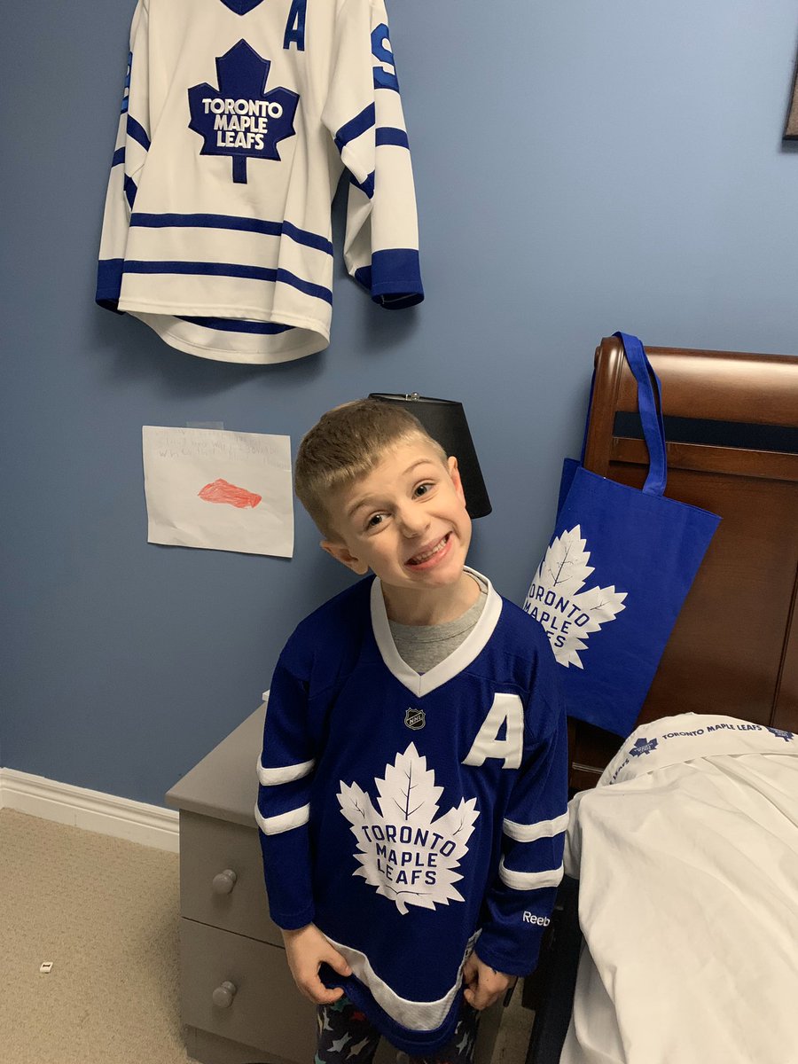 ItDangles's tweet image. Hey @MapleLeafs, it’s my god son’s 6th birthday today. His name is Jake. Unfortunately, his Maple Leafs themed birthday party is not happening today and he’s a little upset about it. Can anyone give him a shout out to brighten his day a little?