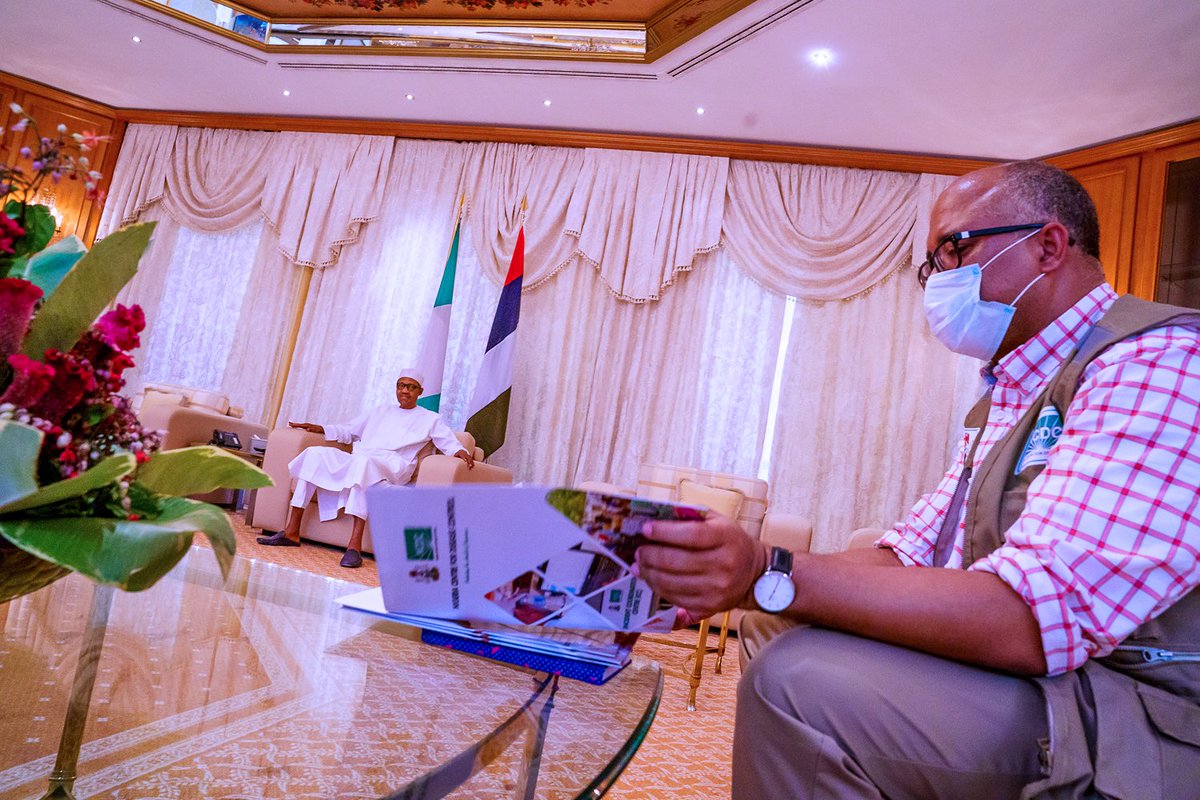 'President Buhari receives briefing from Minister of Health Osagie Ehanire and DG NCDC Dr. Chikwe Ihekweazu in State House on Sat. 28th Mar 2020...' Pix by Bayo Omoboriowo
