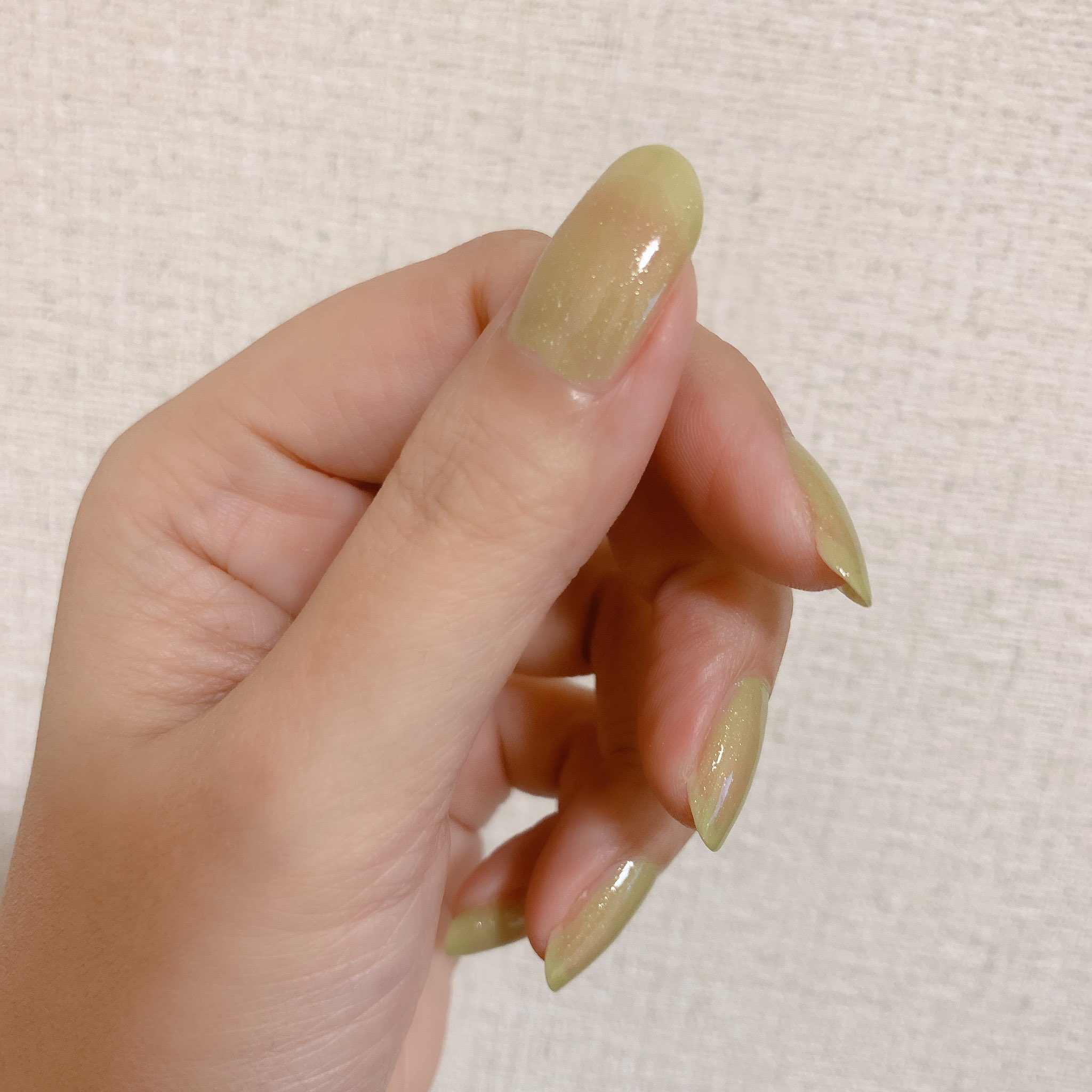 くろねこ Jiwooiu 千さんこんにちは ピコは透け感を楽しむことができるネイルだとおもってるので自爪が透けてるの可愛いと思いますよ Twitter