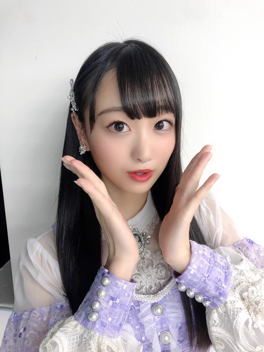 【コメあり】イコラブ 瀧脇笙古 CAMEO MV衣装 直筆 ヨリ EUMy2FvUUAAE2w3?format=webp&