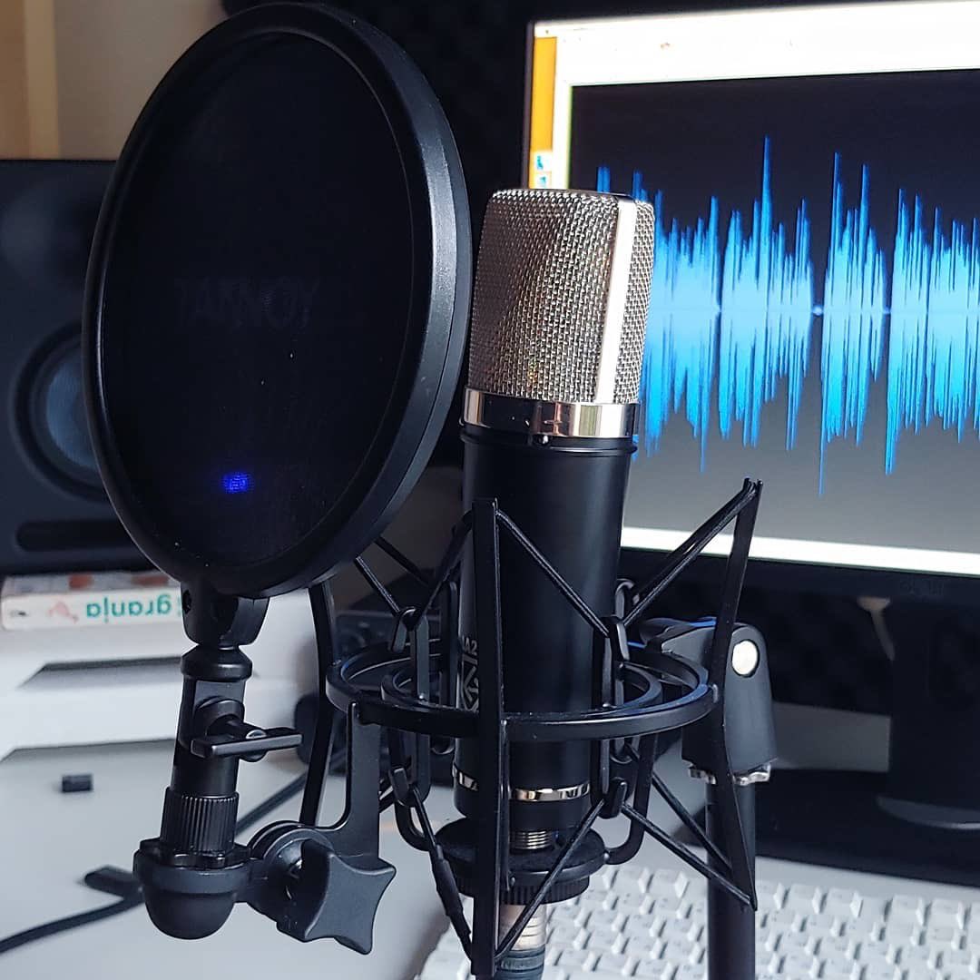 LautenAudio's tweet photo. 🙌Another LA-220 sighting. Maybe we should give one away? Let us know below👇
•
•
#LautenAudio #Music #SiliconValley #California #Studio #Recording #HomeStudio #Artist #FamilyOwned
#la220 https://t.co/vSeZ88cNfg