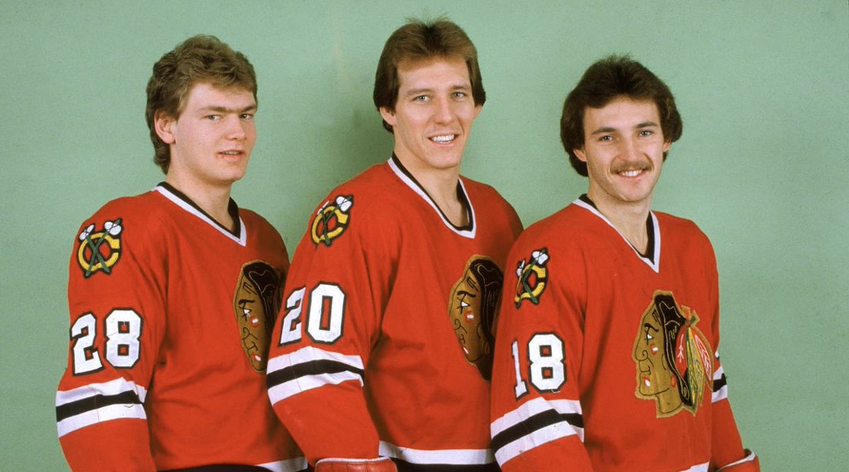 frednorringer's tweet photo. @MrMadhawk Ironman Steve Larmer, ingick i ”The Party Line” tillsammans med Al Secord och Denis Savard. https://t.co/Yawc6zRy7Y