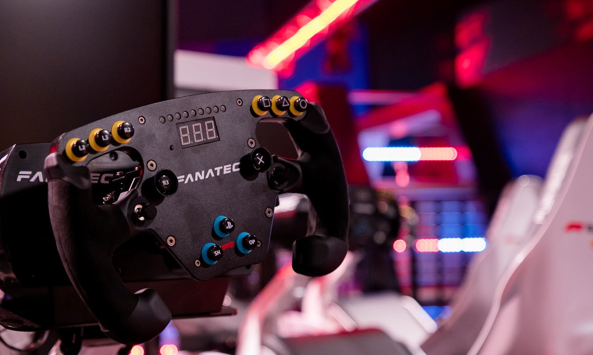 EASPORTSF1's tweet photo. Where do you play? 🎮

Show us your setup! Whether you're playing on a rig, on your sofa or dining table - show us where you race 🏁 https://t.co/wucNaXpW0f