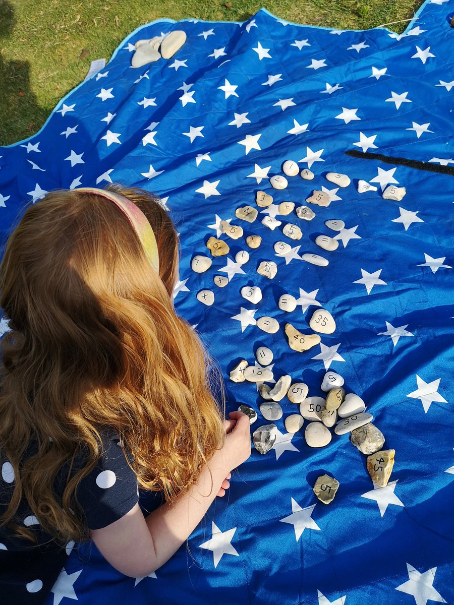 Ellen has enjoyed practicing her 5 timestables today slightly differently using stones #TeamAvonwood