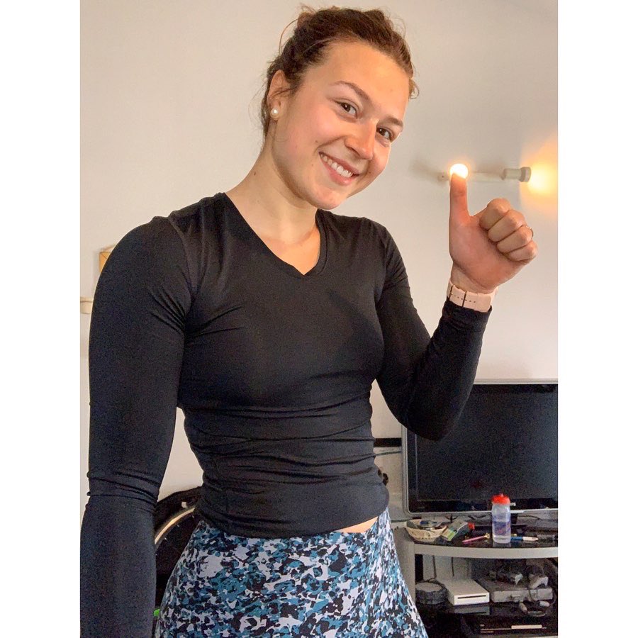 gros_mathilde's tweet photo. My face after a hard week of training with 🚴🏻♀️, 🏋🏻♀️, 🏃🏻♀️ and 🧘🏻♀️!
Time for a nice Sunday off 🤩😴
#stayathome •
#adidas #hometeam #fdj #point_p #mgenacademie #cocacola #look #corima https://t.co/BplyLb40xt