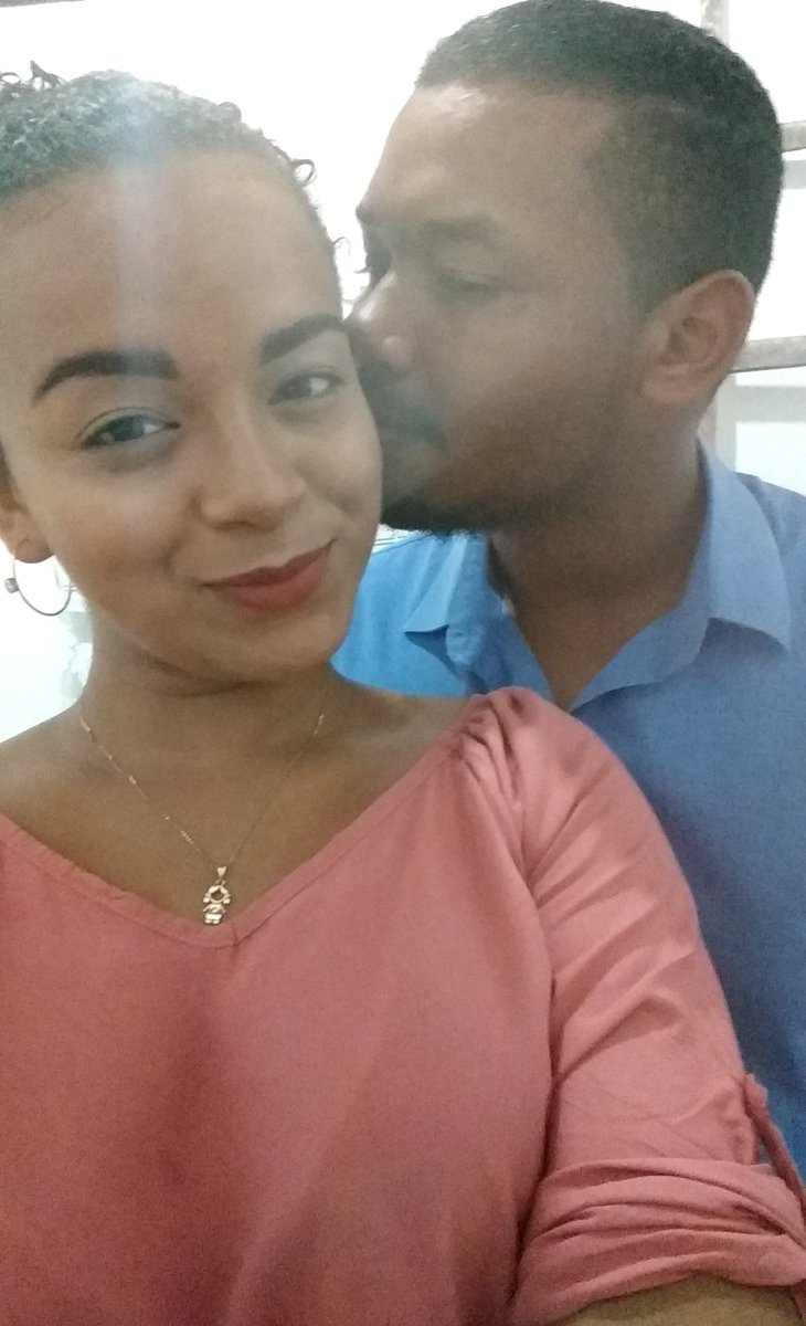 Ordilandiaa's tweet photo. Missão 14 
Nessa foto se encontra eu e a pessoa que sempre está comigo independente dos momentos e circunferência, o que me apoia e me ensina, o que me ajuda e me inspira. Meu marido❤️ 
#eliteuniversal
#eusouelt
#eltnãodádesculpas
Dupla @Mnica39349622
@EliteUniversal https://t.co/d1Rxns46BS