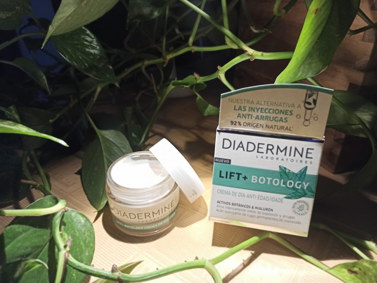 _EmiSaFi's tweet photo. @KuvutES
DIADERMINE LIFT + BOTOLOGY
Me gusta su textura, casi no tiene perfume. Mi piel la absorbe bastante bien y me la deja con buen aspecto. La seguiré usando todos los días!!!!
Gracias #diadermine #botology #diaderminestories
@kuvutes @diadermine https://t.co/THyxDsragg