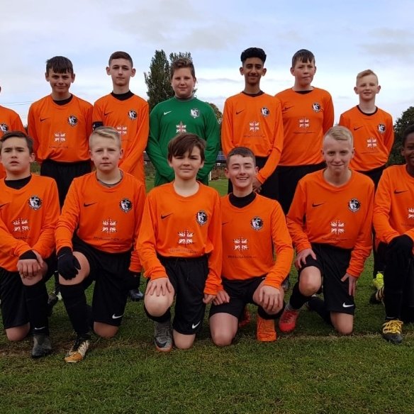 If you are a football person please join the challenge of posting a football photo. Just one picture, no description. Please copy the text in your status, post a picture and look at some great memories/pictures. Missing the football ⚽️