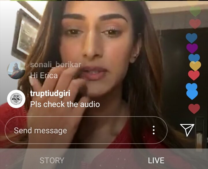 Nuzhatw24's tweet photo. she so pretty 😫 throughout the chat this is what i was thinking

and @IamEJF do #askejf here please
#EricaFernandes https://t.co/2eopGqfUGP