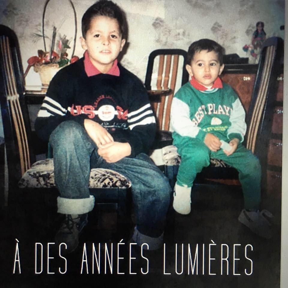 UnRdeRap's tweet photo. 📝 #InstantPunchline
✍️ "mon père, ma daronne, c'est mes repères
J'suis solo, dans ma tête c'est la guerre, qui viendra m'sauver quand j'serai à terre ?"
↪️ @VoltsFace avec @Hayce_Lemsi sur #ADAL2
📌 Vous en pensez quoi du son?
⤵️⤵️ https://t.co/z2E7KJuAa7