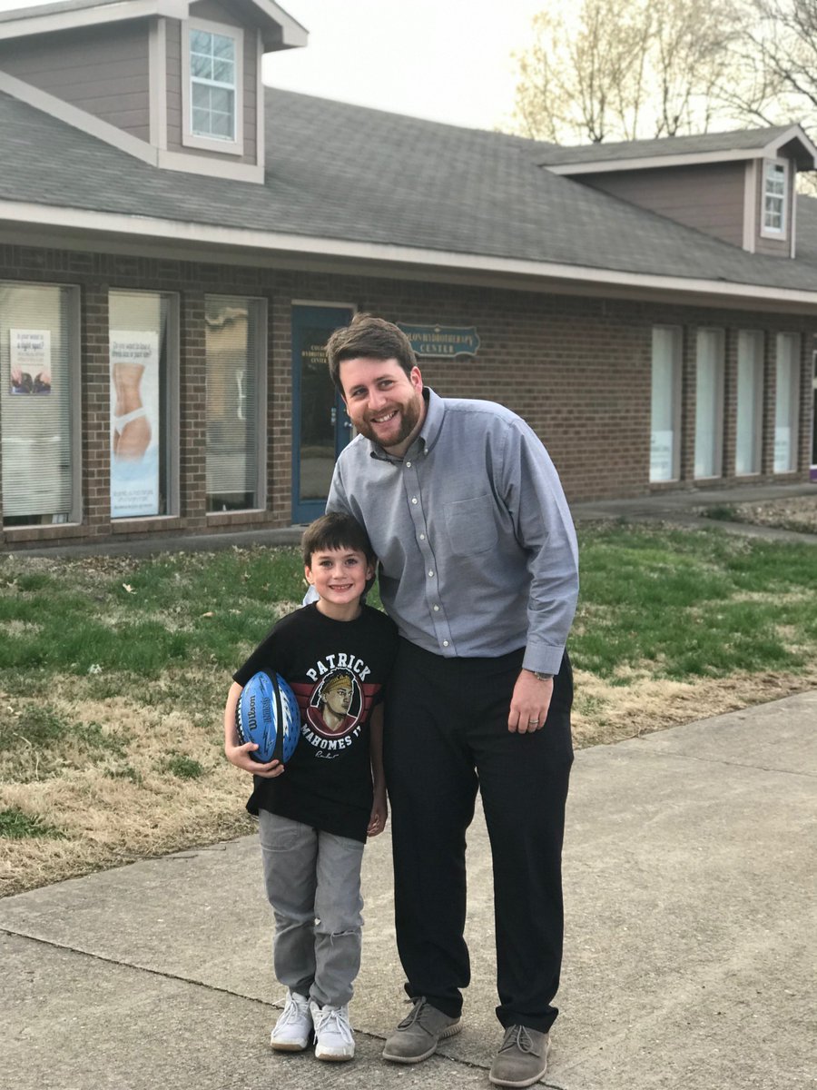 BBBSnwa's tweet image. Happy #MatchAnniversary Corey &amp;amp; Braxton! They couldn't get together to celebrate because of COVID-19  - but mentoring doesn't stop for a pandemic.  Corey is looking into having virtual Fortnite battles so they can stay connected.
#BBBS
#BBBSNWA
#MentoringDuringSocialDistancing