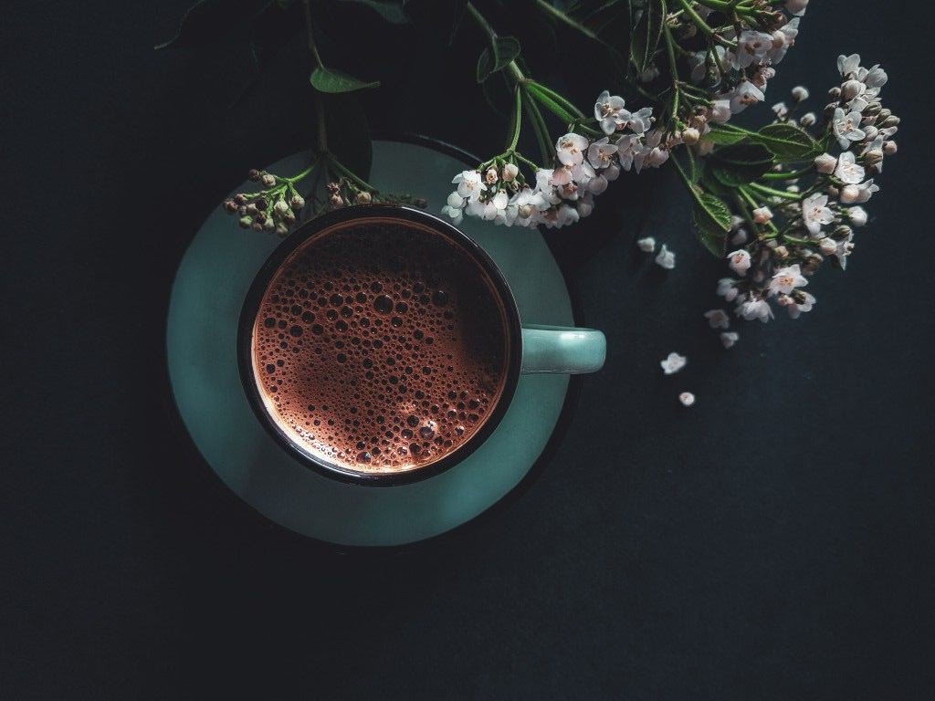 Ümidimizin sebebi, her şeyin daha iyi olacak olması değildir, fakat her şeyin arkasında Allah’ın hikmeti olduğunu bilmemizdir ..”