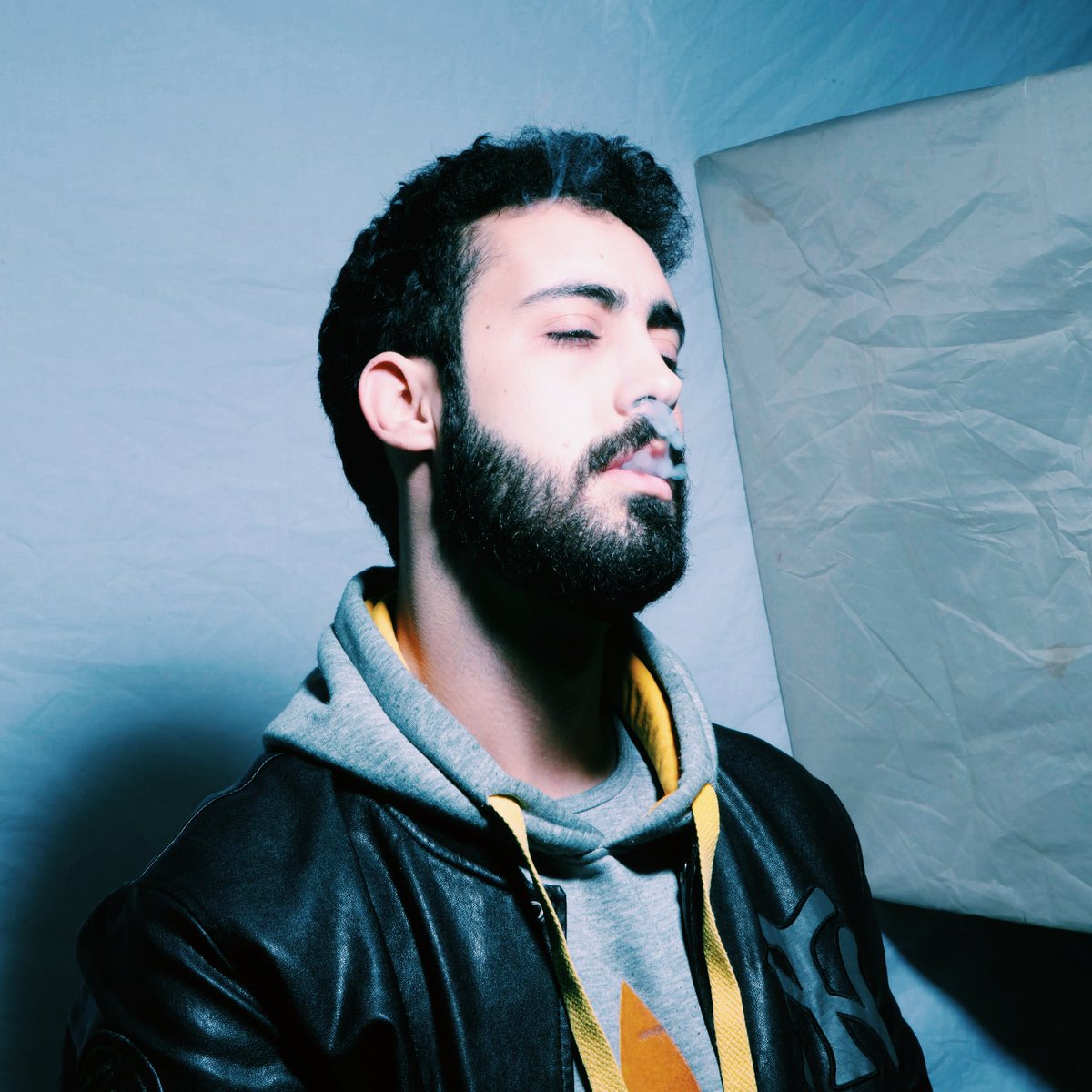 Naiirmusic's tweet photo. #NewProfilePic https://t.co/ZkjDKXZpVC