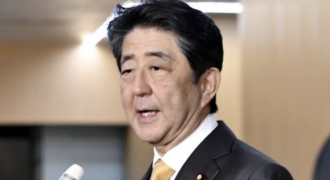 jhonysasaki's tweet photo. O primeiro-ministro do Japão está alertando a toda população no país a se prepararem para uma batalha prolongada contra o coronavírus.
Segundo #ipcdigital #noticiasdojapao #RevistaSuperVitrine https://t.co/gsobwjtOPY https://t.co/zlhh18Y74I