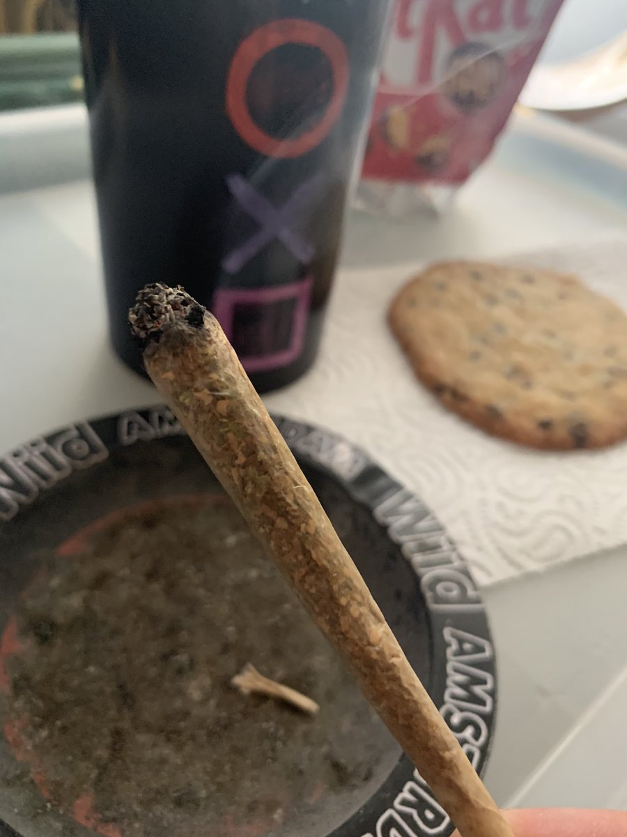 lordtink's tweet photo. @SweetYuSukE @pvnvmeC @Chris92i @El_Philosofoot @noname47840917 @goldkidsupreme #SpliffTime Part.2 produce by Haaaaaaze https://t.co/oF6c4gwJLp