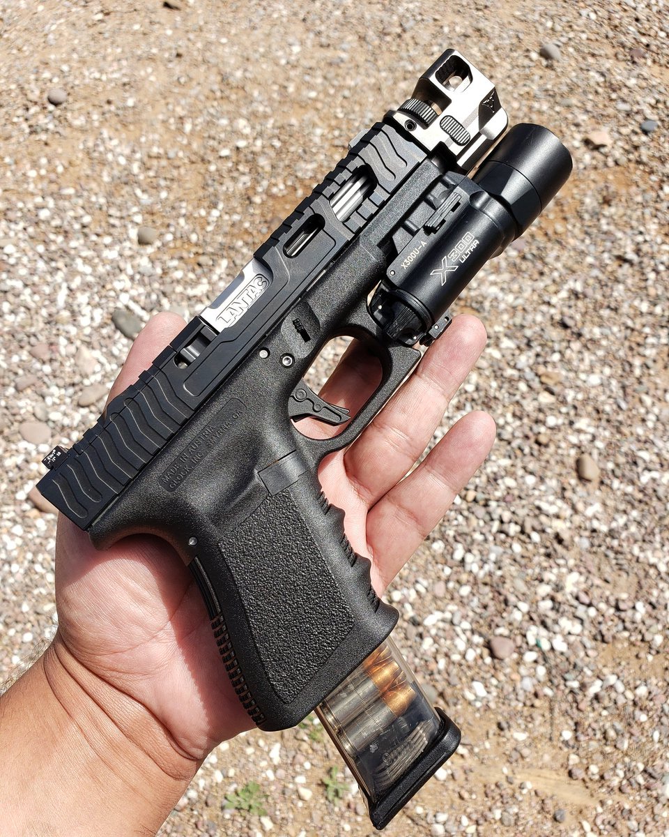#Gunporn Saturday! Post them if you got them. I'll start with my <a href="/LANTAC/">LANTAC USA LLC</a> #razorback <a href="/GLOCKInc/">GLOCK, Inc.</a> 19 Gen3 build.