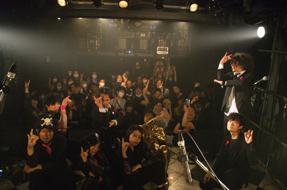MBFEI_NIPPON's tweet photo. 先日は来てくれたみんなどうもありがとう。
今回のライブは開催する意味があった。世界で日本で色んなことがあってみんなが我慢していても、どうしてもやる意味があった。
こんな中でも無事に終えることができて私は幸せだ。
本当にありがとう。

#さえPUNK
#コロナに負けるな https://t.co/vU4AFxv2PJ
