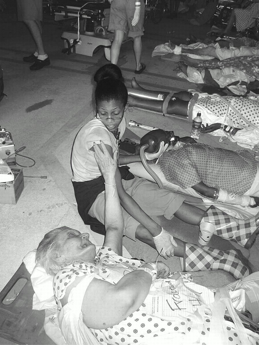 jmatthewfields's tweet photo. During Hurricane Katrina hospital staff and families resorted to continuous manual ventilation of patients to keep them alive. Should we prepare to do this across the US? https://t.co/gMYPIb4jeX @rescuevent @BonKu @Bobby_Ries @jducanto #COVID19 #VentilatorShortage https://t.co/BJN7KyjNpn