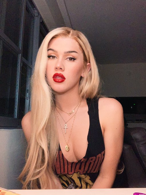 the result of my photo booth music video sessions ✌🏼😙 https://t.co/lC4alLkHlB