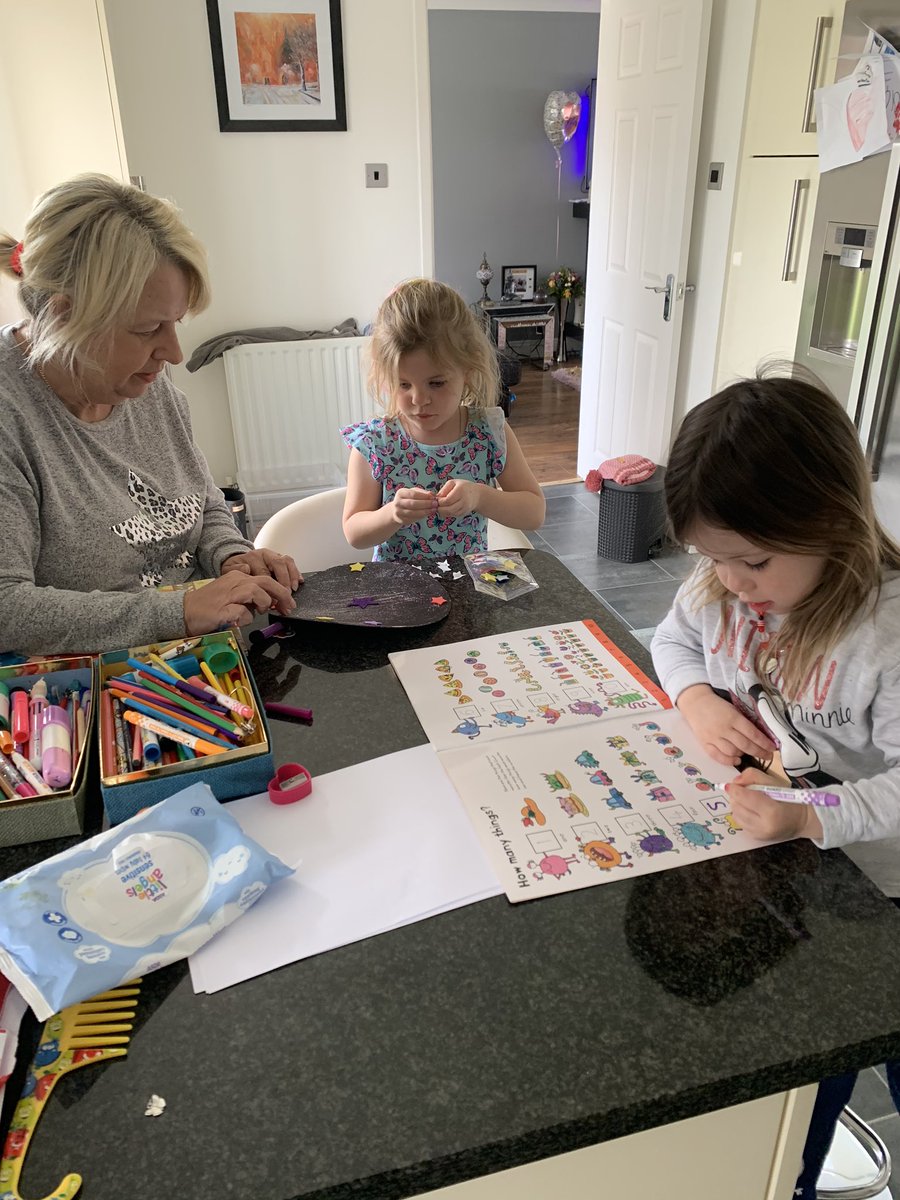 chickster79's tweet photo. Learning the days of the week and telling the time @mrsmyers2019 @NewSilksAcademy https://t.co/AyoKlbJuzC